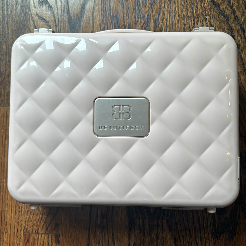 Brand new Beautifect makeup Box